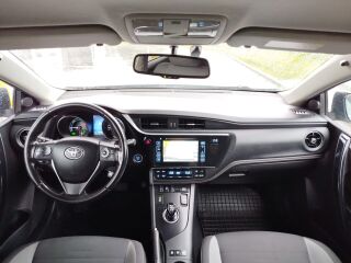 Toyota Auris 1.8 73kW