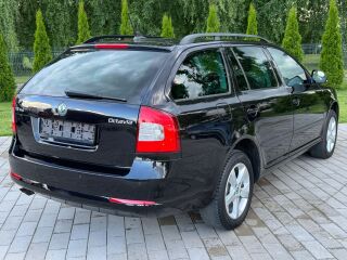 Skoda Octavia Combi Comfortline 4X4 1.6 TDI 77кВ