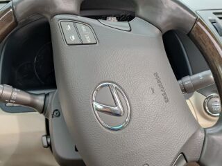Lexus LS 460 President 4.6 V8 280kW