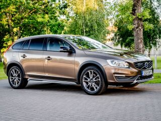 Volvo V60 Cross Country Summum 2.0 110кВ