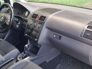 Volkswagen Touran 1.6 TDI 77кВ