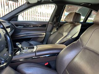 BMW 750 4.4 300kW