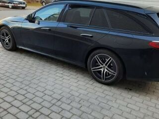 Mercedes-Benz E 300 DE 4MATIC AMG 2.0 145kW