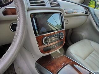 Mercedes-Benz R 320 3.0 165kW
