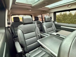 Peugeot Traveller L3 VIP 2.0 BlueHDi 180 AT8 130kW