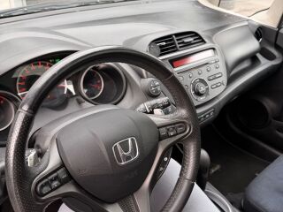 Honda Jazz 1.3 73кВ