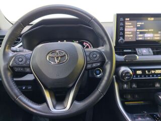 Toyota RAV4 Luxury Plus 129кВ