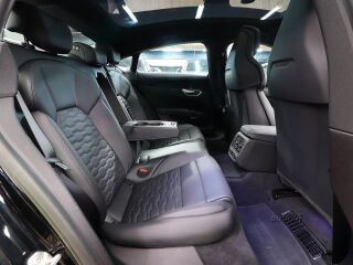 Audi e-tron GT quattro 350кВ