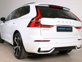 Volvo XC60 AWD ULTIMATE DARK LUXURY XENIUM FULL 2.0 B5 KERS Mild Hybrid 184kW