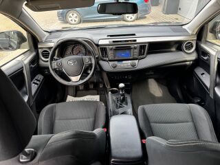 Toyota RAV4 2.2 110kW