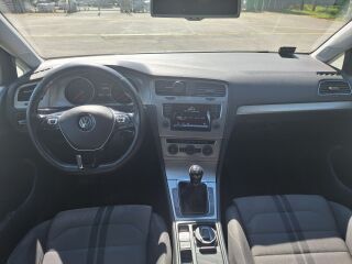 Volkswagen Golf 1.6 81kW