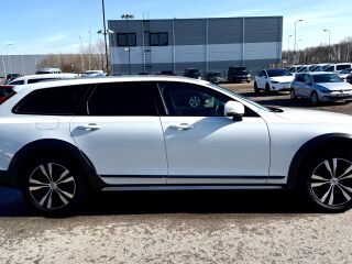 Volvo V90 Cross Country D4 AWD Geartronic 2.0 140kW