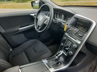 Volvo XC60 D4 AWD 2.4 120кВ