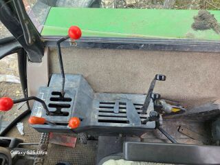 John Deere 3050