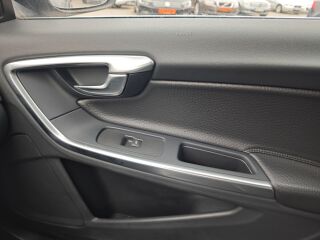Volvo V60 SUMMUM 2.4 158kW
