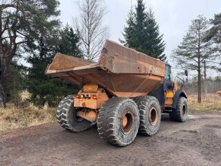 Case 330B 260kW