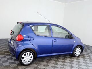 Toyota Aygo Linea Sol A-C 1.0 50кВ