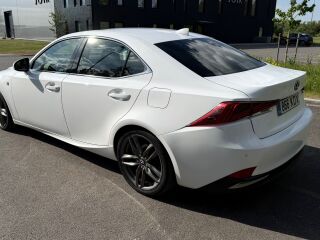 Lexus IS 300h f-sport 2.5 133kW