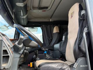 MAN 26.413 6x4 Manual