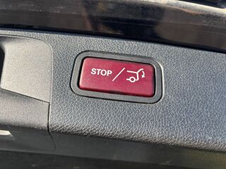 Mercedes-Benz E 300 2.0 143kW
