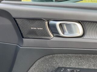 Volvo XC40 R Design 2.0 140kW