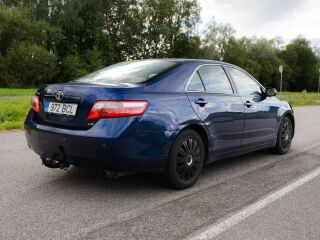 Toyota Camry 2.4 117кВ