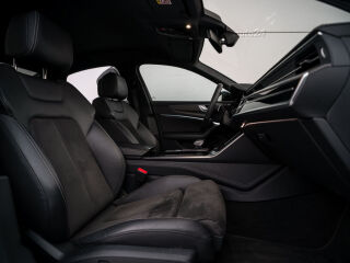 Audi A6 S line 55TFSIe quattro 2.0 270kW