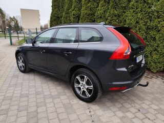 Volvo XC60 MOMENTUM 2.0 R4 D4 133kW