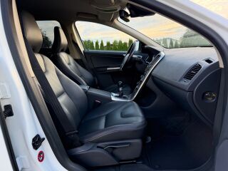Volvo XC60 Summum AWD 2.4 R5 D5 158кВ