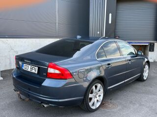 Volvo S80 Summum 2.4 D5 136кВ