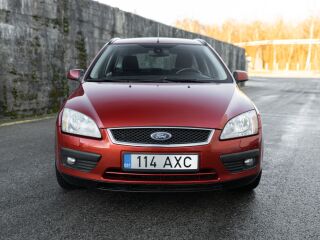 Ford Focus Ghia 2.0 107kW