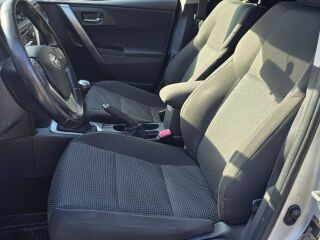 Toyota Auris 1.6 97kW