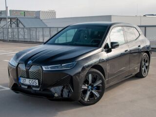 BMW iX xDrive 40 Sportpaket 240kW