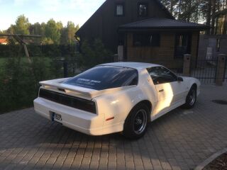 Pontiac Firebird Trans AM GTA 5.7 179kW