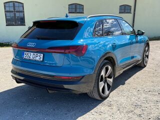 Audi e-tron 300 kW 158kW