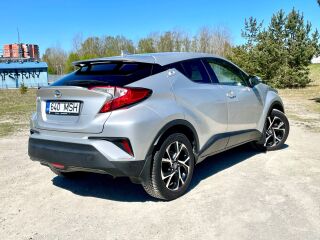 Toyota C-HR FWD Multidrive S Style 1.2 R4 16v 85кВ