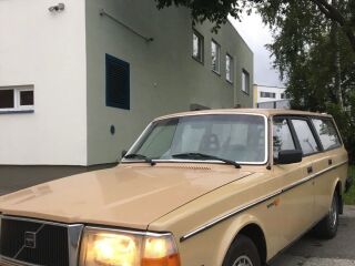 Volvo 240 2.3 82kW
