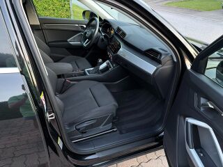 Audi Q3 45 Sportback e-tron Model 2023 1.4 110kW