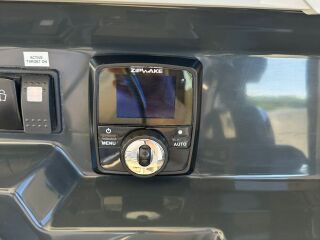 Quicksilver Captur 705 Pilothouse 3.4 V6