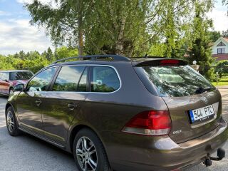 Volkswagen Golf 1.6 77кВ