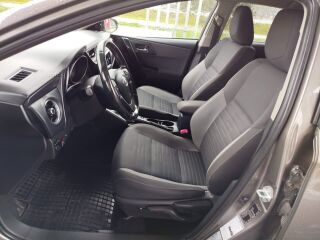Toyota Auris 1.8 73kW