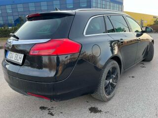 Opel Insignia SPORTS TOURER SW 2.0 118kW