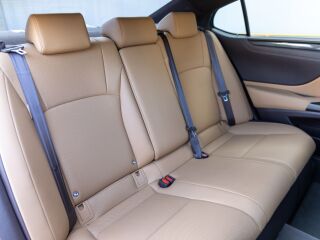 Lexus ES 300h 2.5 131kW