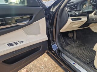 BMW 750 3.0 280kW