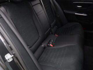 Mercedes-Benz C 300 de 4Matic AMG 2.0 R4 145kW