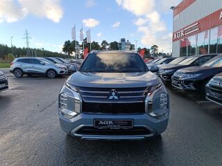 Mitsubishi Outlander Instyle Plus Luxury 4WD 2.4 PHEV 225kW