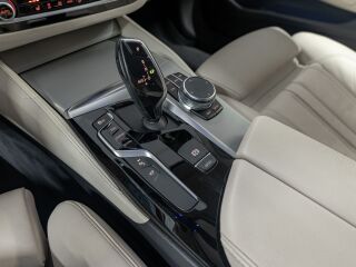BMW 530 D Luxury Line 3.0 195kW