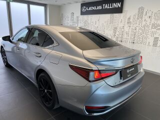 Lexus ES 300h Limited Edition 2.5 131kW