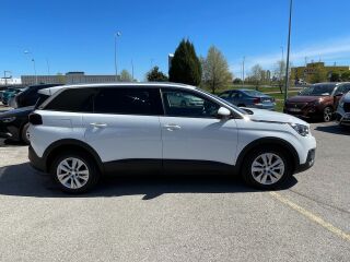 Peugeot 5008 1.5 96kW