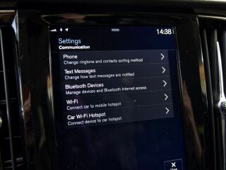 Volvo S90 Momentum D4 2.0 R4 TDI CR 140kW